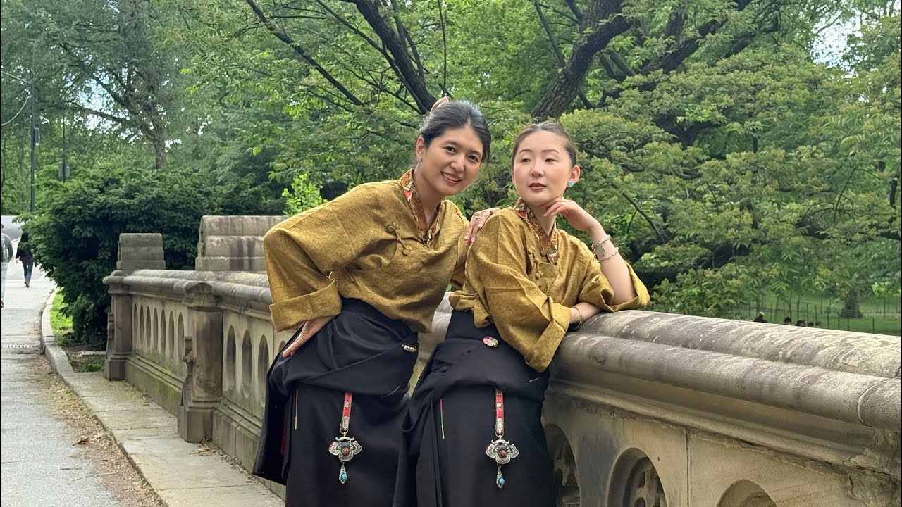 བཟང་གསུམ་སྨོན་འཛོམས་། པི་ཝང་ཞབས་བྲོ་། New Piwang dance ! Sang sum mun zom !