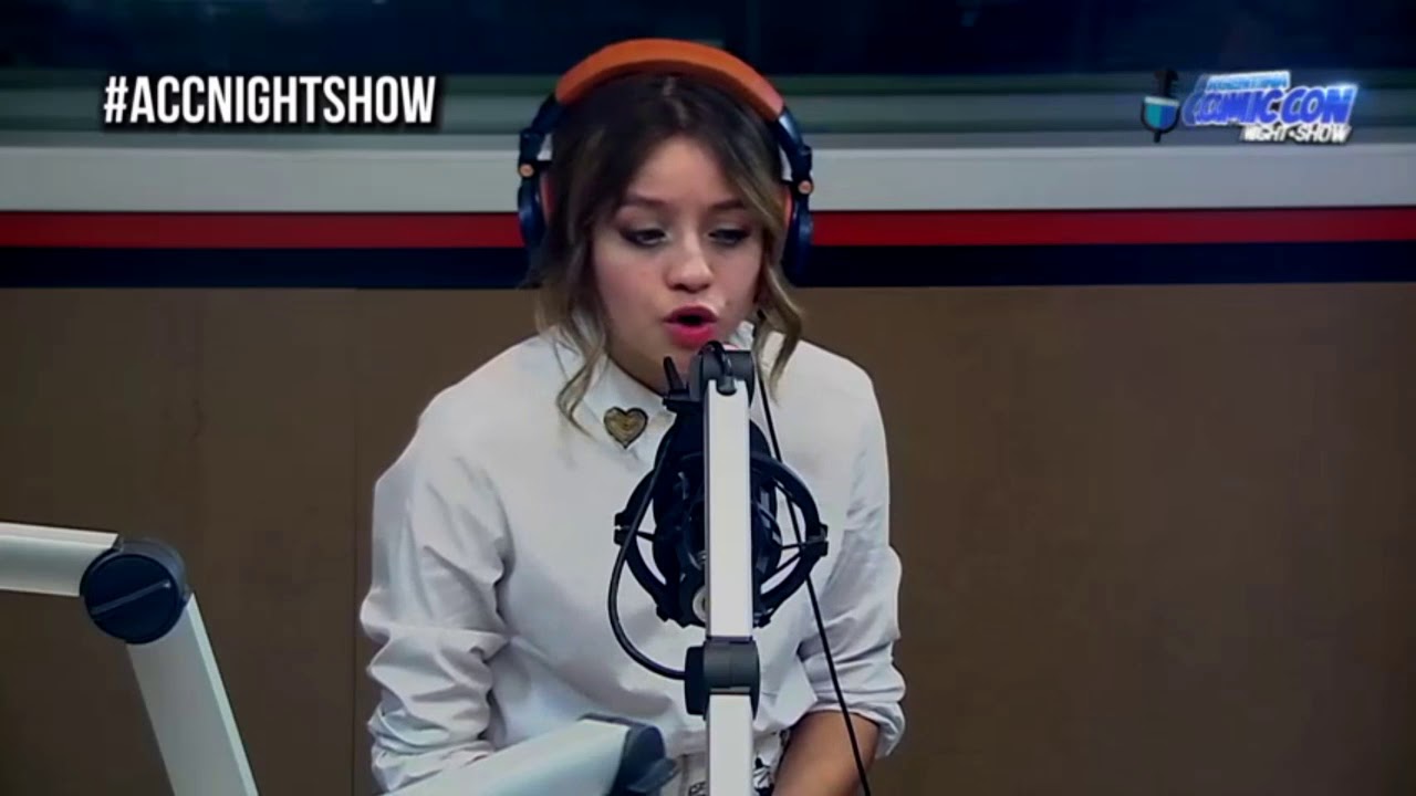 ENTREVISTA A KAROL SEVILLA — (HOY EN COMIC.COM) — DIVERTIDAS CONFESIONES — (1° PARTE)  (01/12/2017)