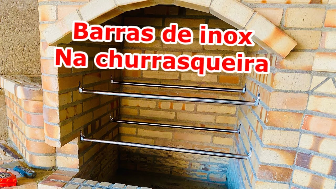 Colocando suporte de inox na churrasqueira