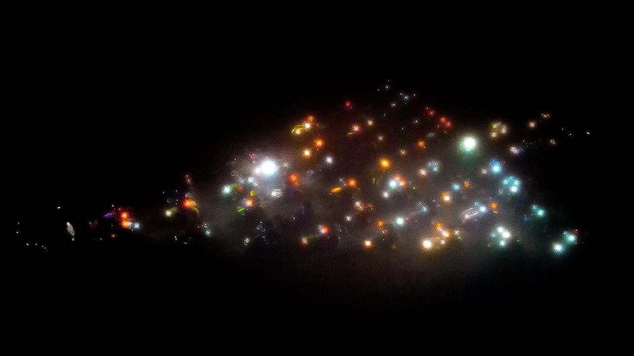 ŚWIĄTECZNA CHOINKA Z CIĄGNIKÓW W WIELKOPOLSCE 🎄🎅🏼!! PONAD 50 CIĄGNIKÓW 🎄🎅🏼! NH™