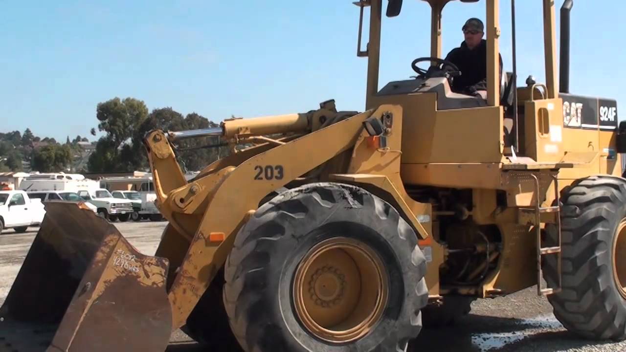 Caterpillar 924F Rubber Tire Loader