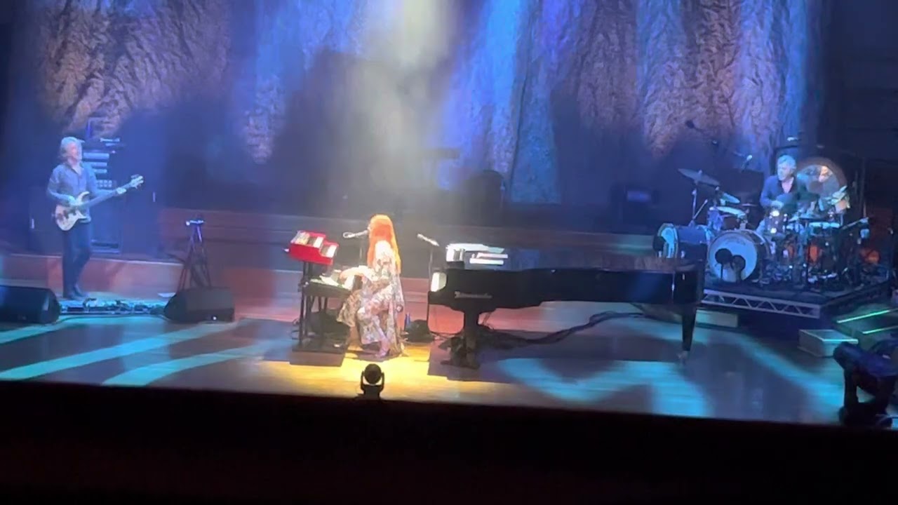 (Extra long) Taxi Ride - Tori Amos