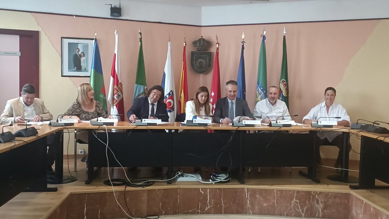 Firma del convenio de colaboración de Policía Local de varios pueblos de la Sierra Oeste