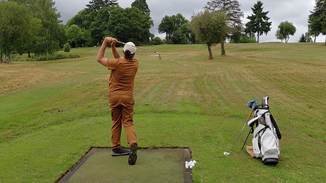 Le hook au golf : défaut du bon joueur