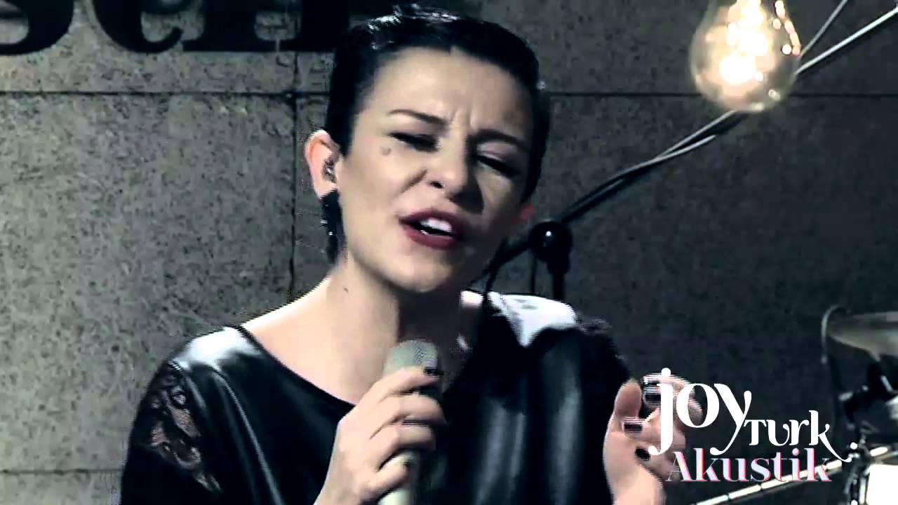 Model - Antideprasan Gülümsemesi (JoyTurk Akustik)