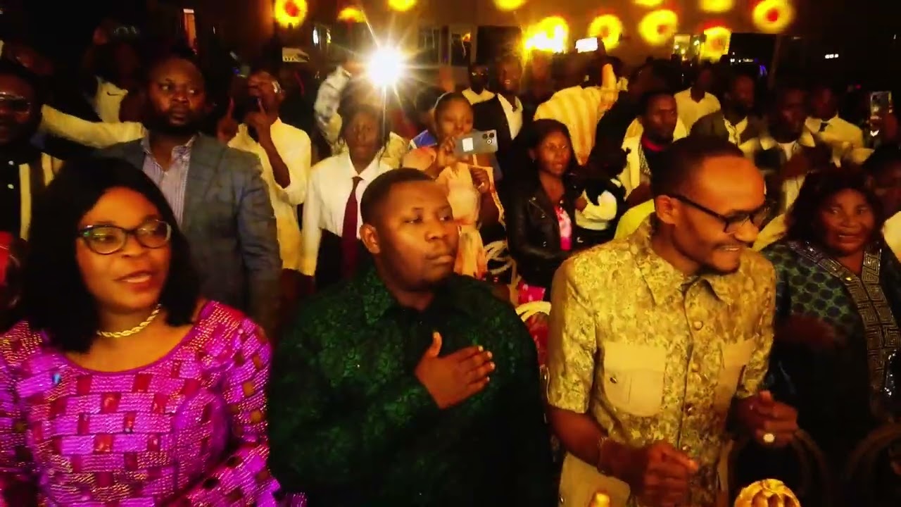 Concert live les surnaturels MAHOMBI DJO DAWA YANGU 
