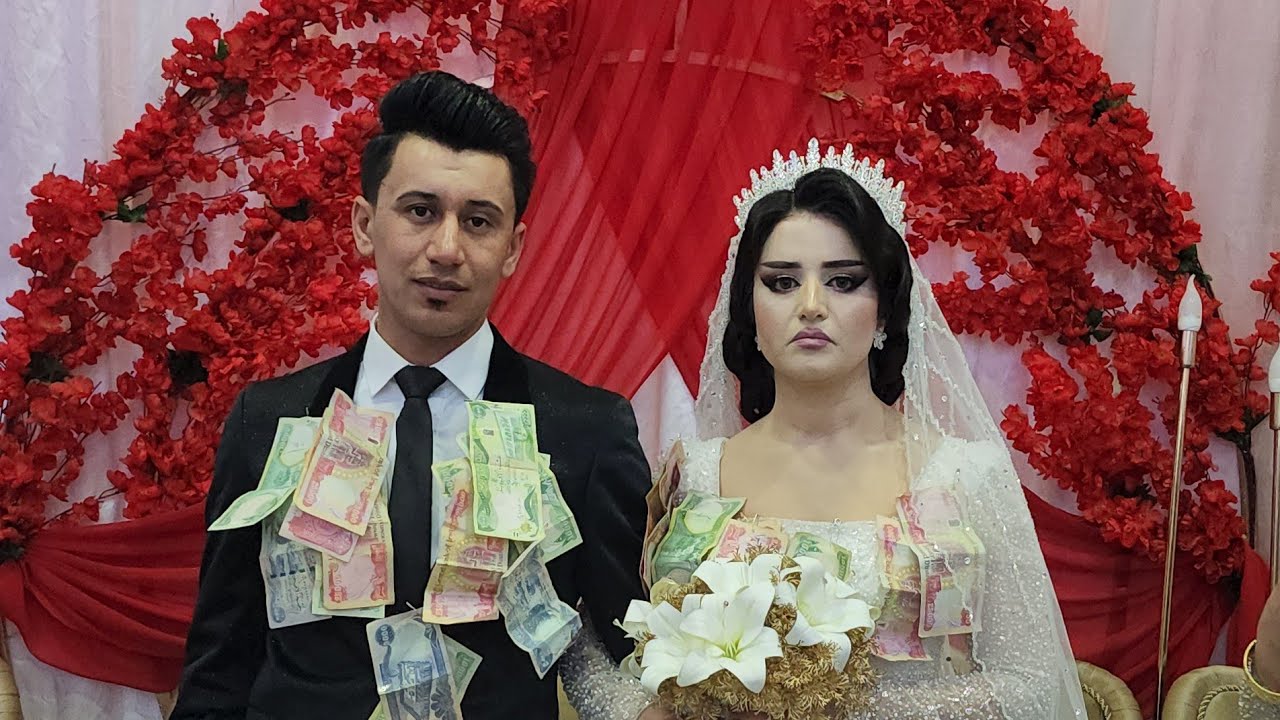 الفنان قاسو سموقي ، مقطع من حفلة اليوم في شاريا قاعة دڤستير ، حفلة زفاف  ( عطو & خاتون )
