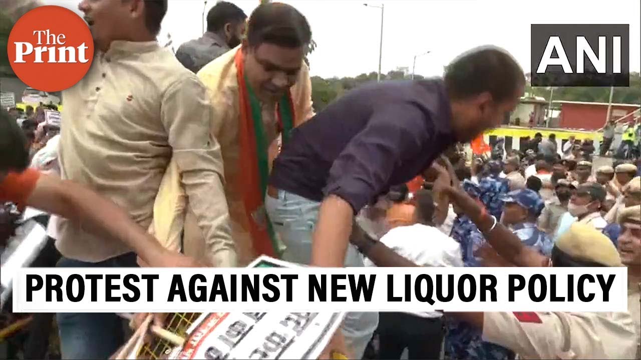 BJP leaders and workers protest against Delhi's new Liquor Policy outside Manish Sisodia's residence