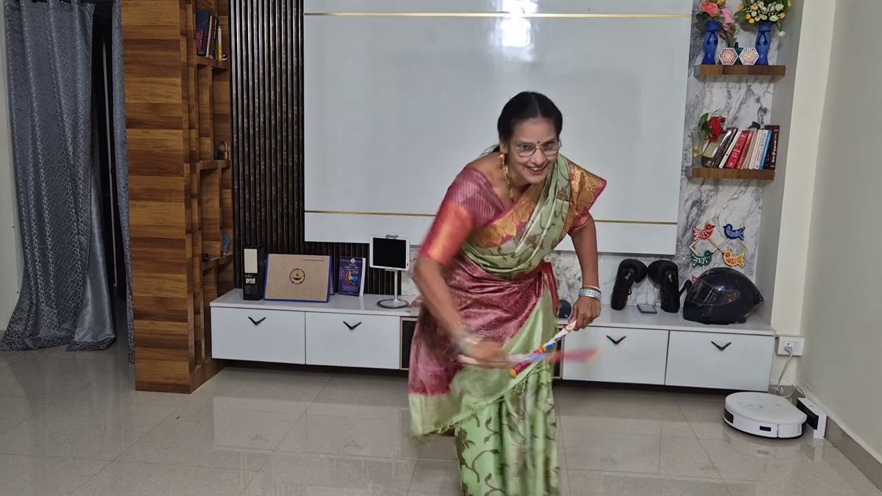 అద్భుతమైన, సులభమైన కోలాటం స్టెప్స్ నేర్చకుందాం రండి. (Kolatam steps  for beginners )