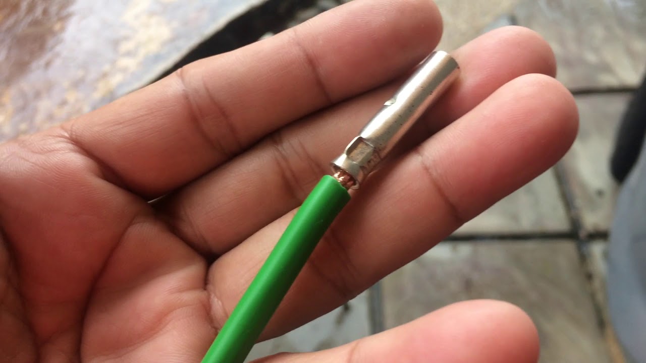 Crimping 10mm wire with ratchet crimper closeup