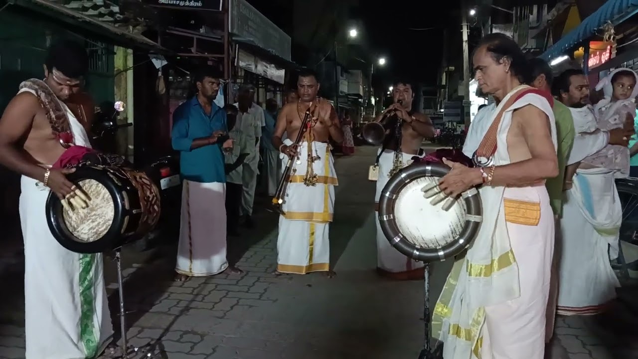 அம்பத்திரம் . பெரிய கோவில் முருகர் .நஞ்சில் ராமதாஸ் மேளம்