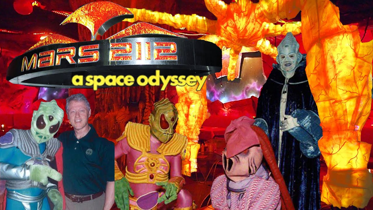 NYC's WEIRDEST Themed Restaurant - MARS 2112