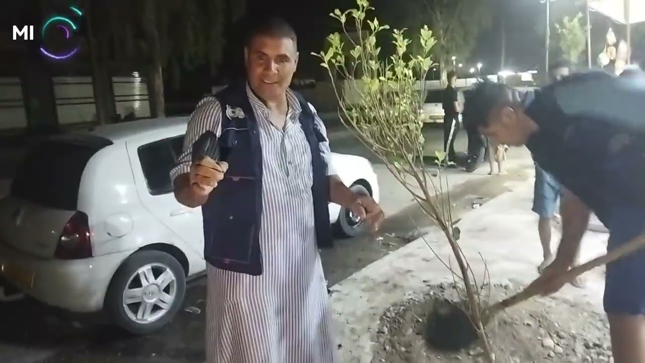 احد المغتربين يتبرع ب 10 شجيرات لفائدة عين الخضراء خصراء