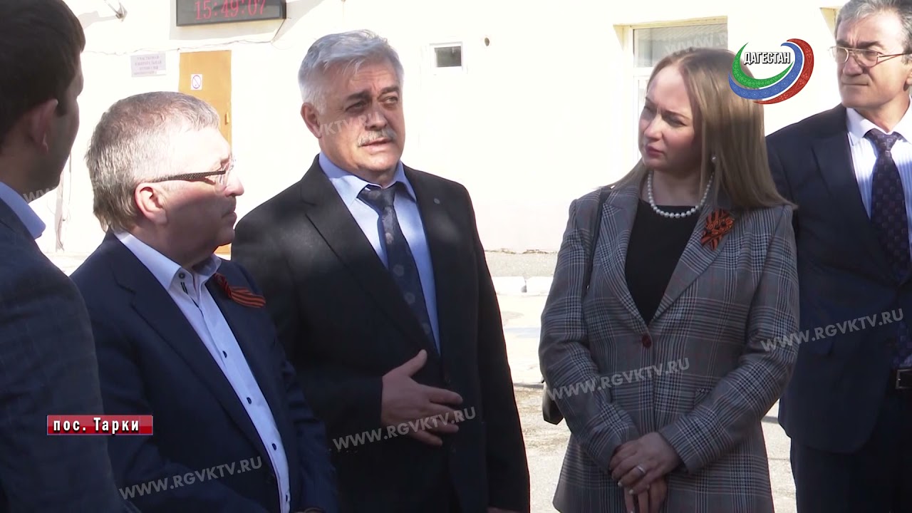 Юрий Левицкий возложил цветы к памятнику героям ВОВ в пос. Тарки