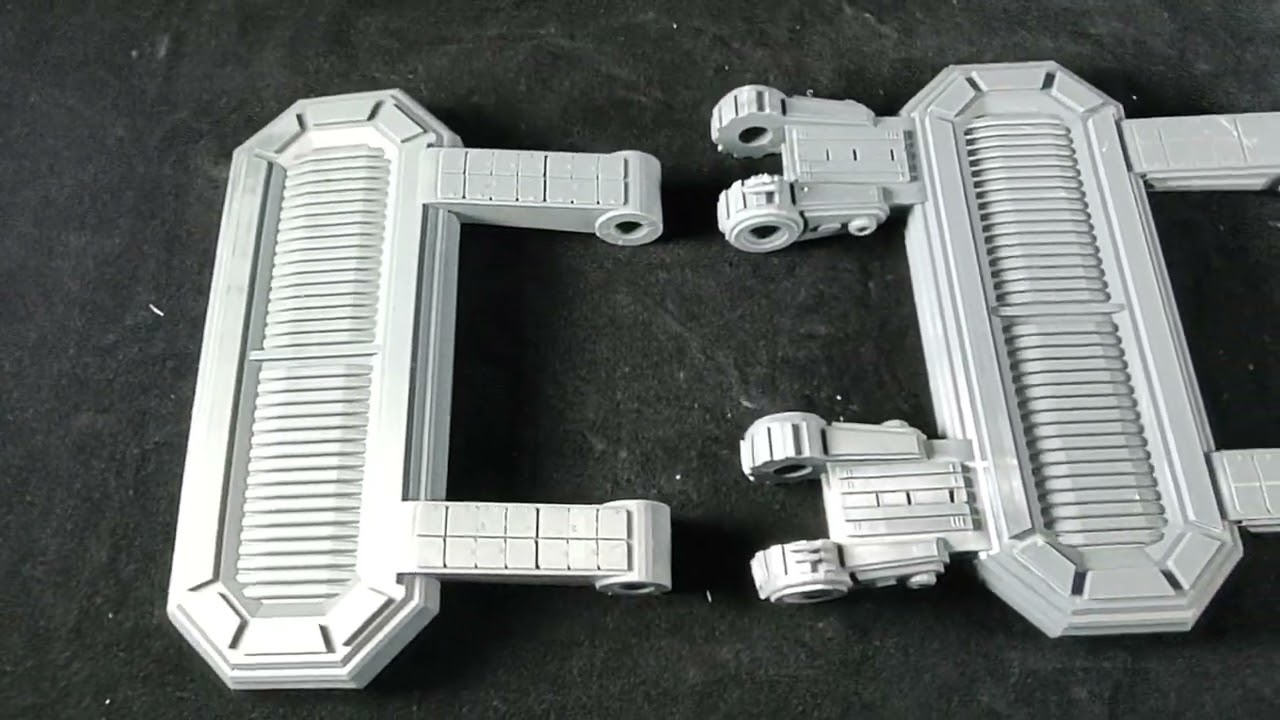 Docking Bay for any 1/350 scale Enterprise or K'Tunga class Klingon starship models.
