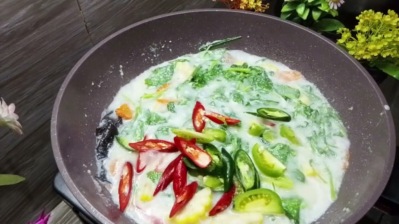 ENAK BANGET! Bayam Kuah Santan Gurih Segar, Menu Sederhana