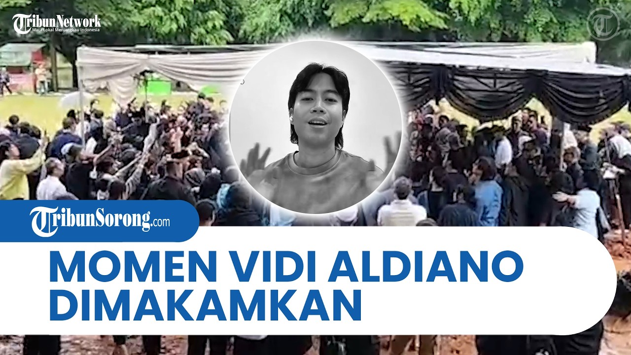 MOMEN VIDI ALDIANO DIMAKAMKAN Diiringi Guyuran Hujan di TPU Tanah Kusir