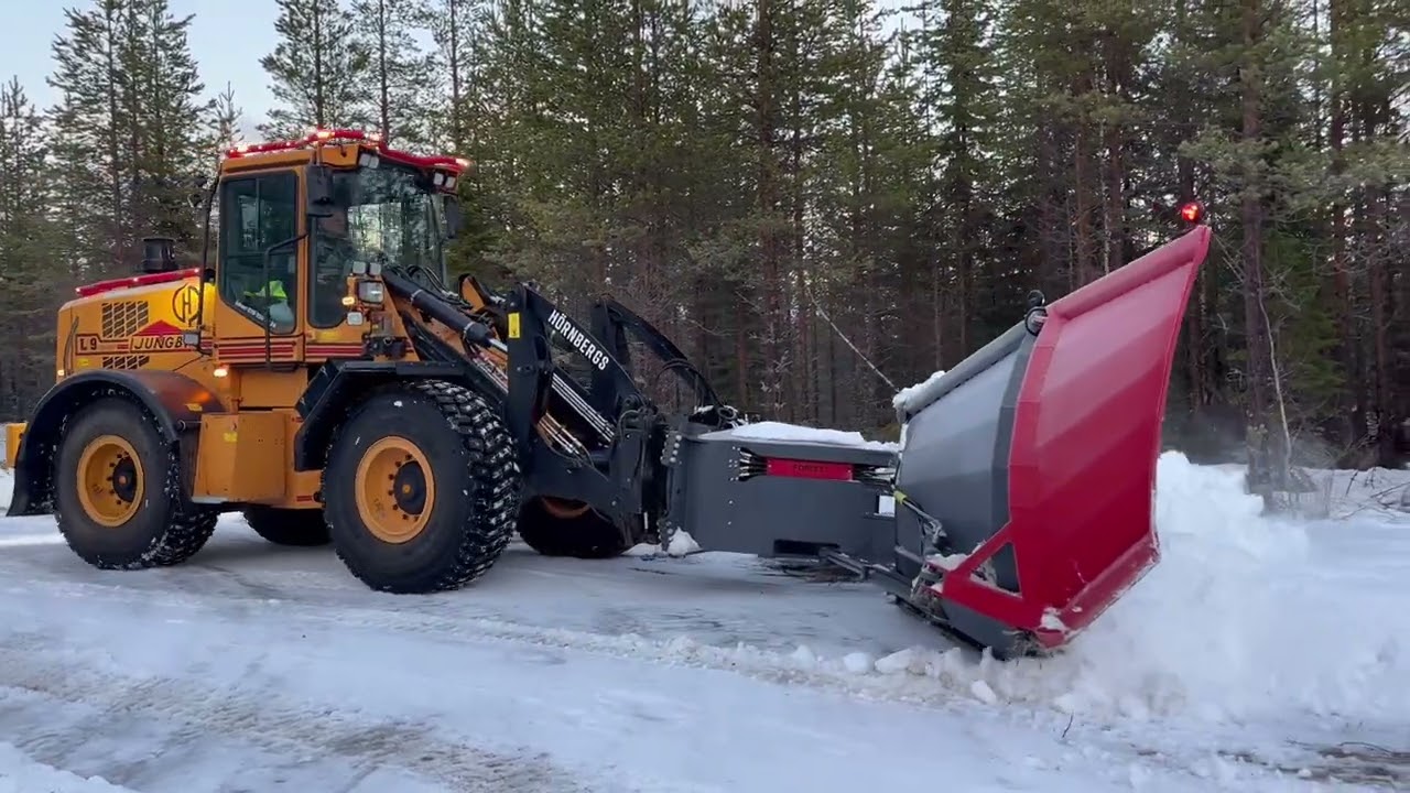 Vikplog Landin forest med Ljungby L9