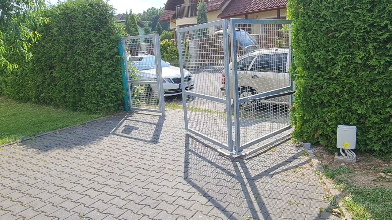 realizace křídlové brány skládací se vzdáleným ovládáním Jablotron - www.rvalarm.cz