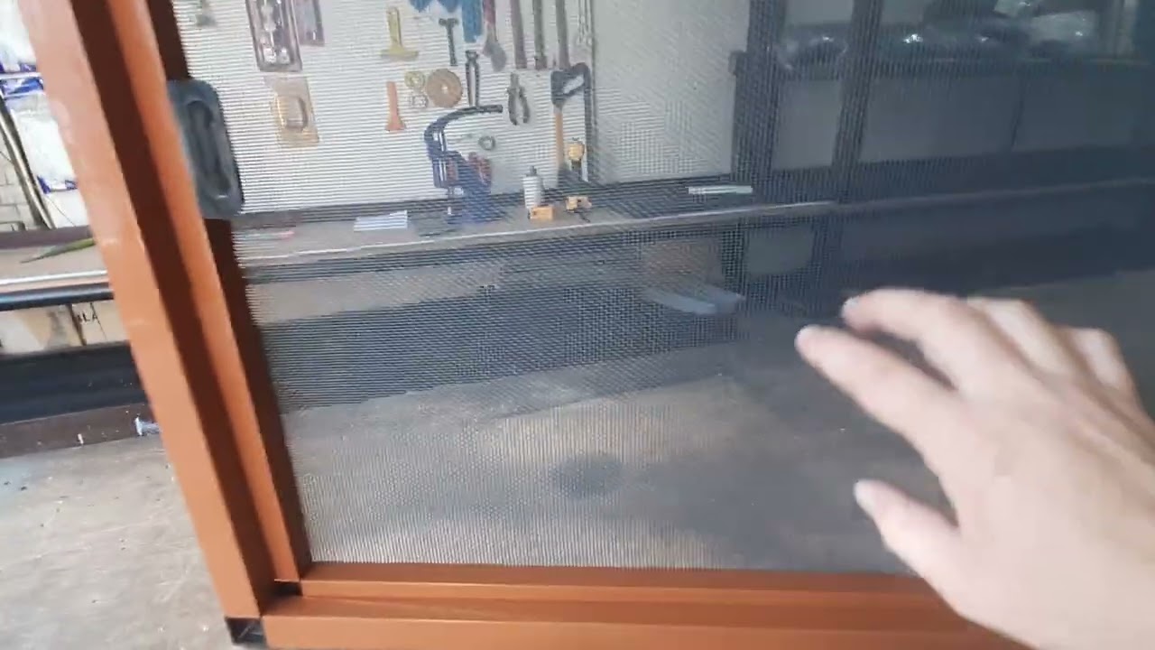 Kedi Ve Normal Sinekler İçin Sineklik Modeli - Dışa Açılır Kedi Sinekliği