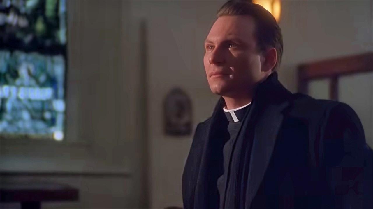 Кристиан Слейтер - Пастырь (2004) Правда испытает его веру до предела.