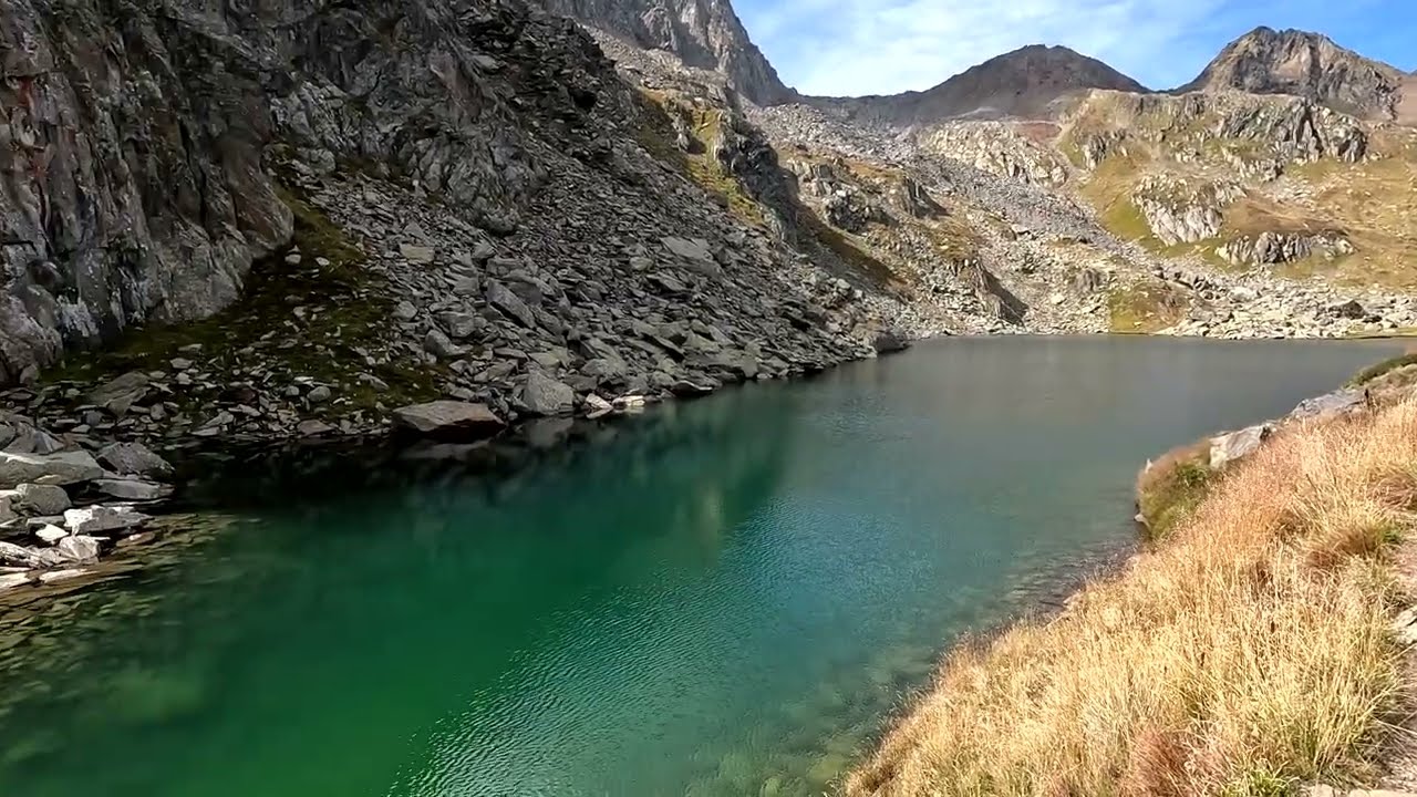 Der Rhein beginn beim Tomasee und Rheinschlucht.