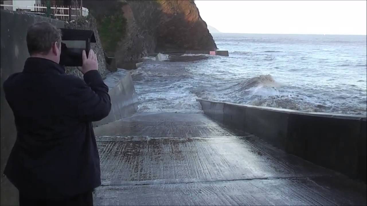 HIGH TIDE AND STORM AT WATCHET SOMERSET 2 FEBRUARY 2014. Part 3