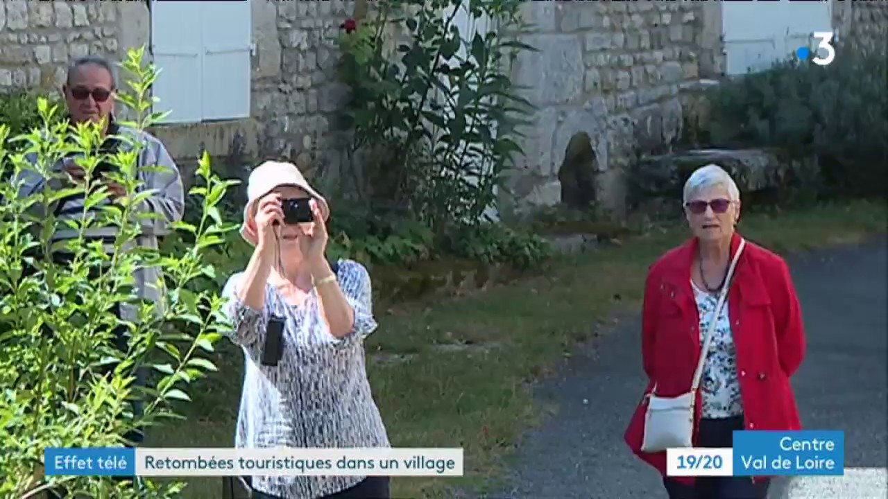 Les retomb&eacute;es &eacute;conomiques dans le village pr&eacute;f&eacute;r&eacute; des fran&ccedil;ais, Y&egrave;vre-leCh&acirc;tel