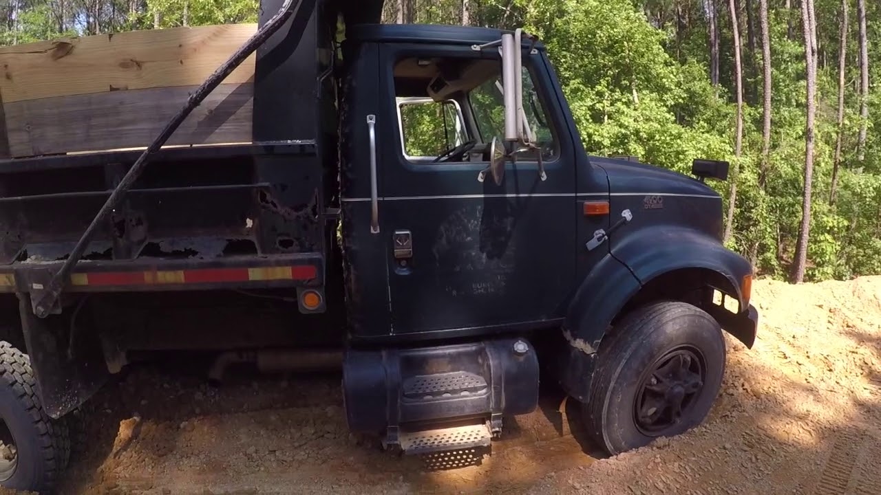 International 4900 Dump Truck
