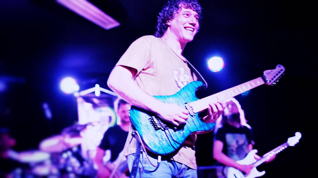 4Action toca Anna Luz ao vivo na EM&T + homenagem Wander Taffo