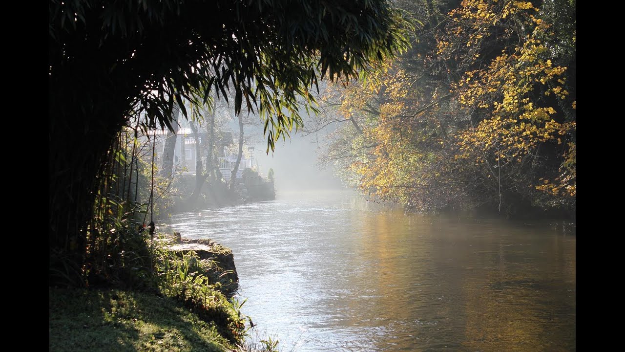 Take a tour of Notter bridge Holiday Retreat