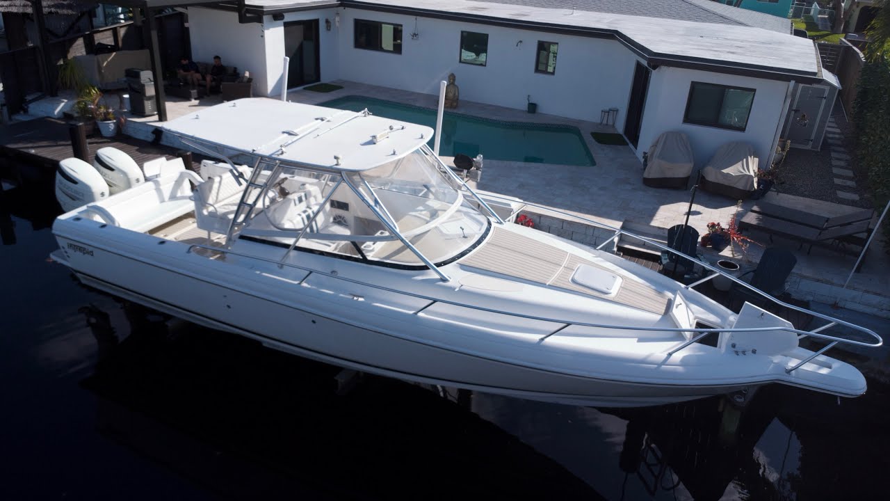 2005 Intrepid 348 Walkaround 