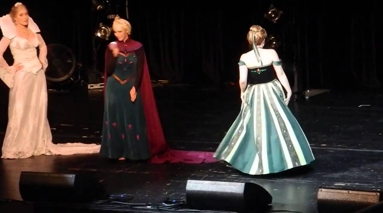 Connichi 2015 - Cosplay Wettbewerb - Gruppen / 6 Teilnehmer