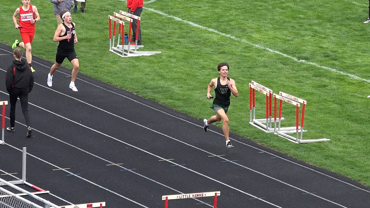 Iowa City West 4 X 800 m Relay - 2023 Forwald Meet (City High)