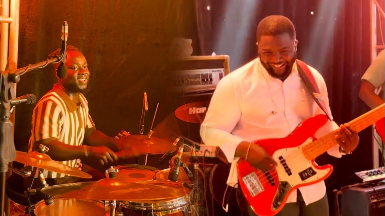 🔥HOT PENTECOSTAL PRAISE JAM WITH SANDY ASARE||EMMA ON BASS🎸||KOFI EMMA🥁||JAMES MIREKU🎹||ASARE MIX||