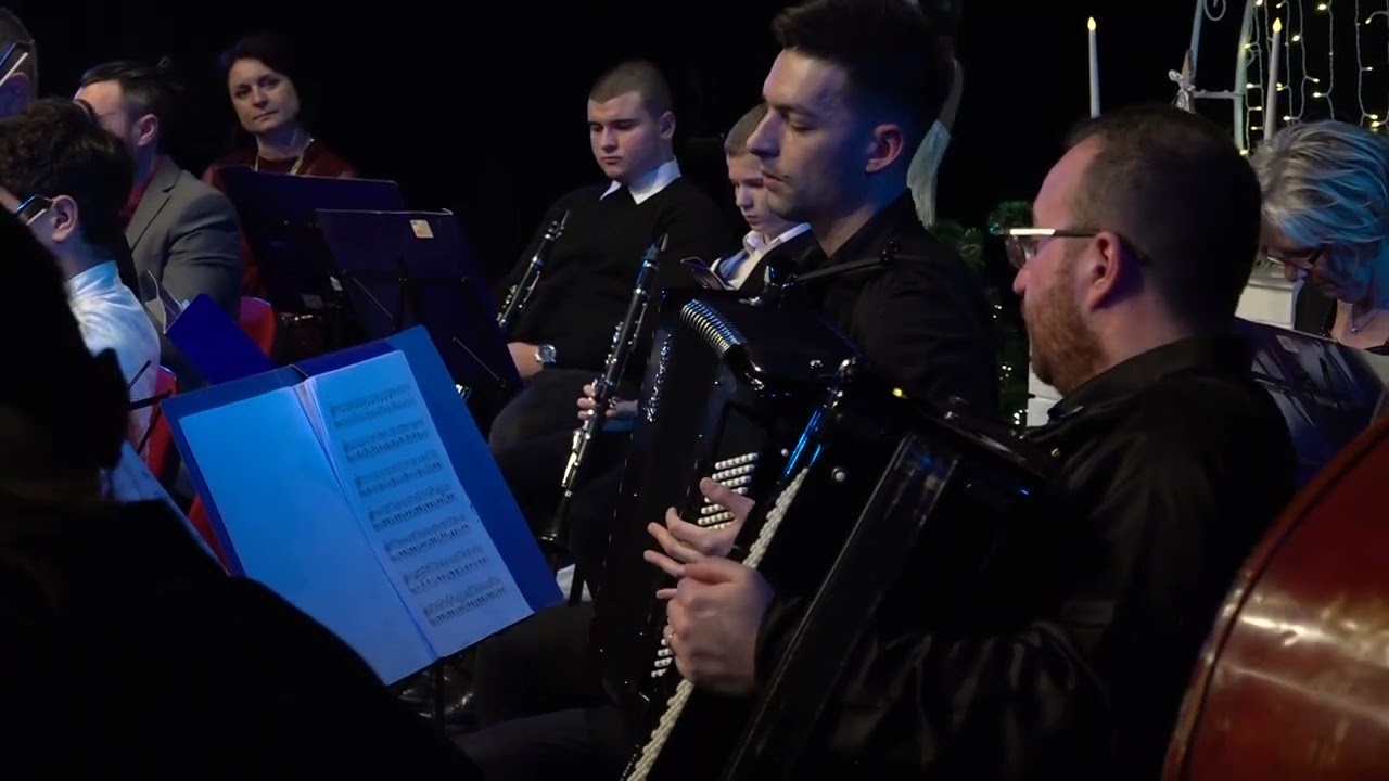 12. P. I. Tchaikovsky: Csipkerózsika (Valcer)