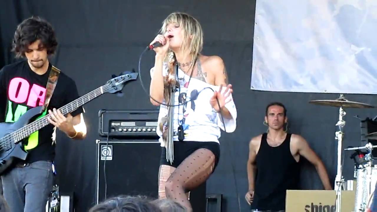 Automatic Loveletter - Heart Song live @ Warped Tour 2010 Mountain View