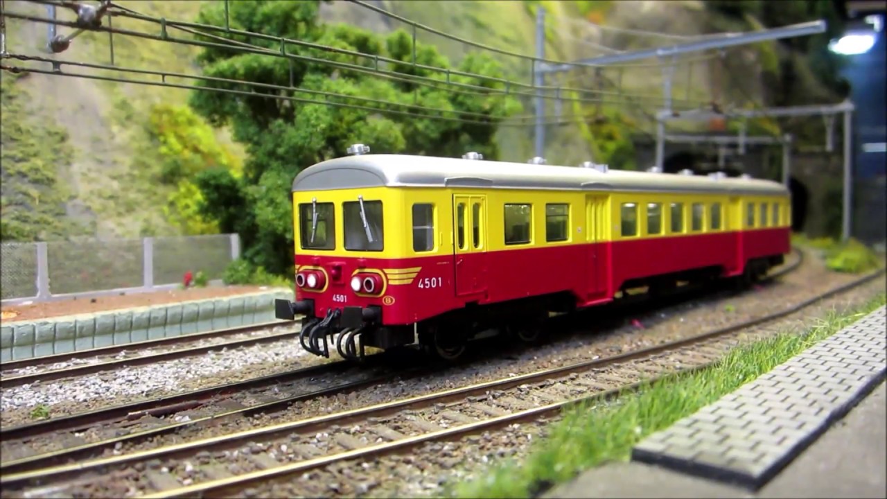 Trainspotting on a Belgian HO layout