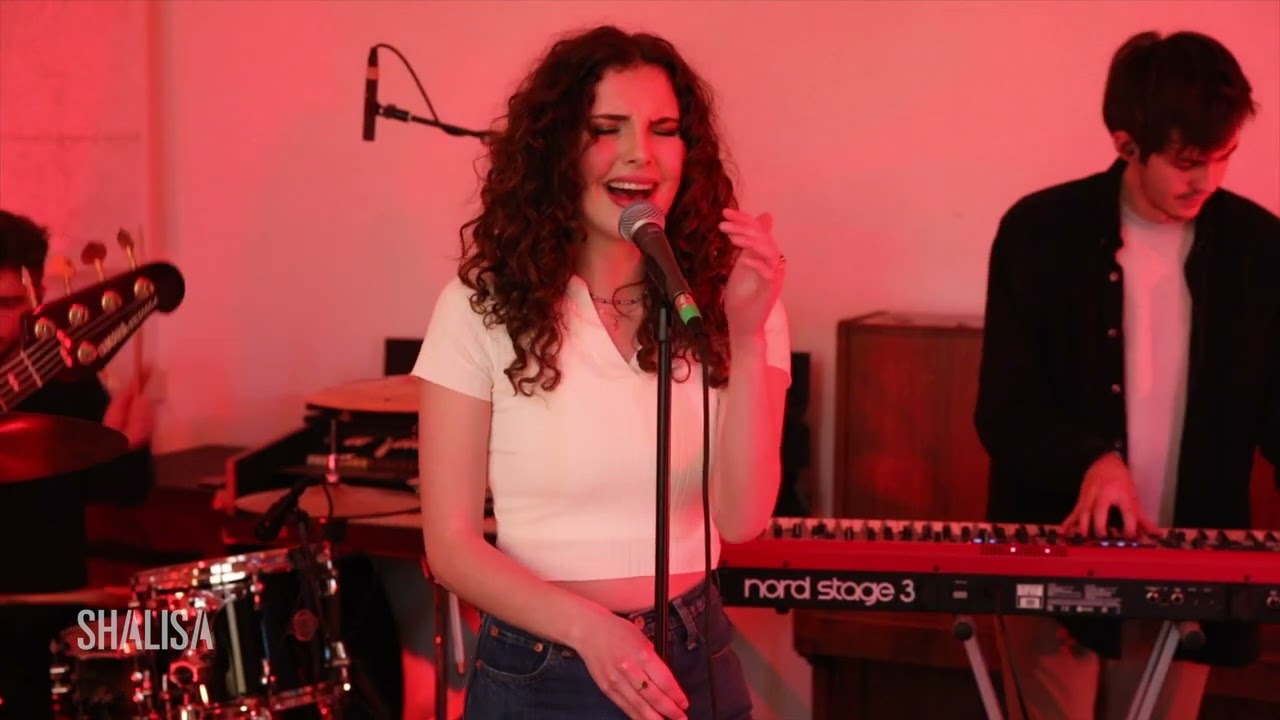 Shalisa - Unreleased songs ''Medley''(Live met band)