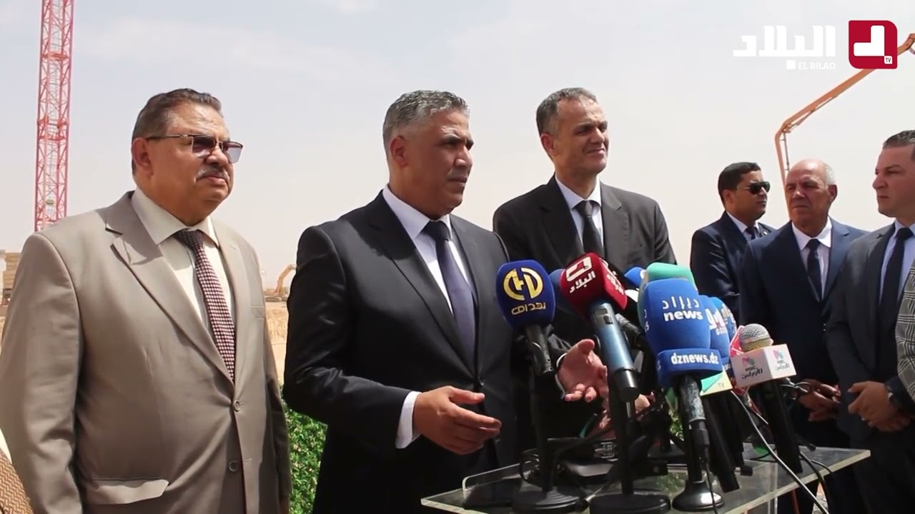 #وزير_السكن طارق #بلعريبي: إنشاء مركب رياضي مكتمل بـبشار به ملعب رياضي مغطى ويحتوي على 25 ألف مقعد