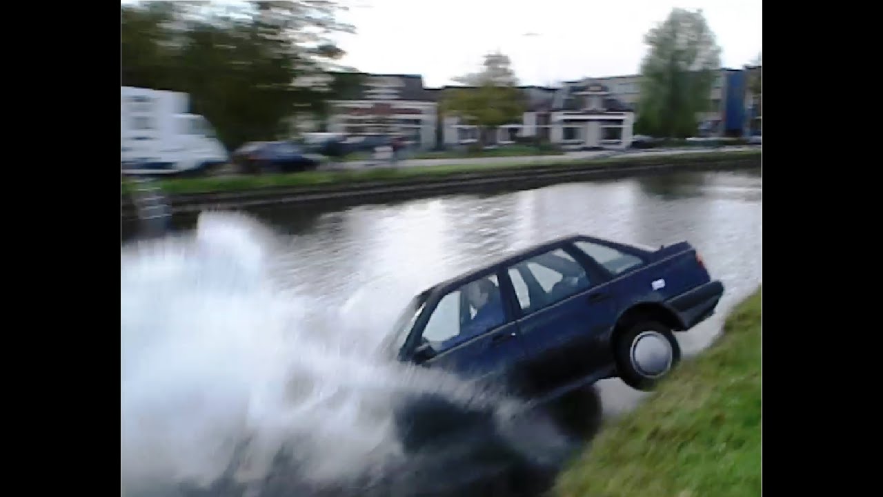 Blik op de Weg OFFICIAL - Special Auto te water
