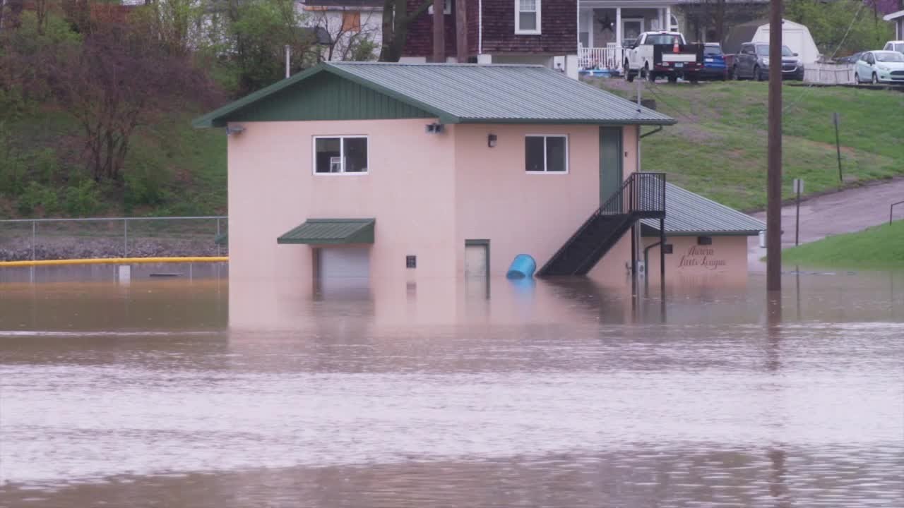 Aurora, Indiana residents concerned water levels will surpass 2018 flood record