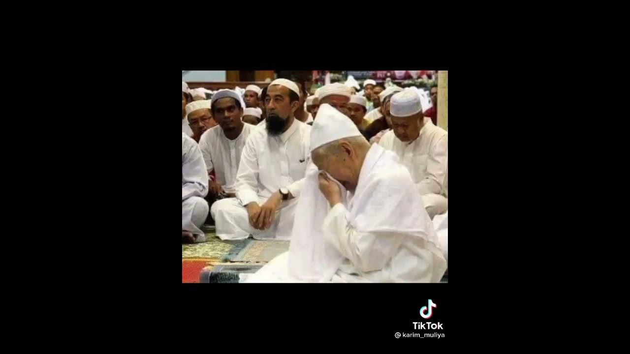 Tok Guru Nik Aziz Dalam Kenangan
