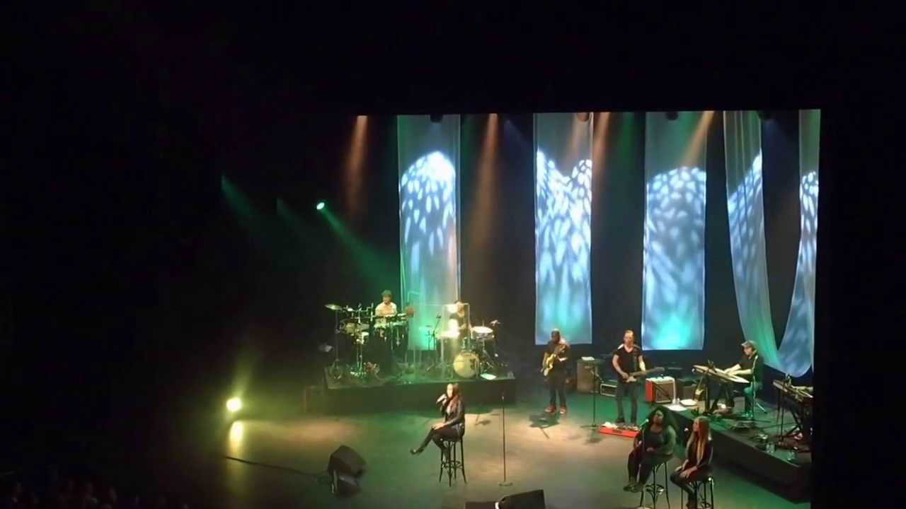 Glennis Grace - Green Green Grass of Home