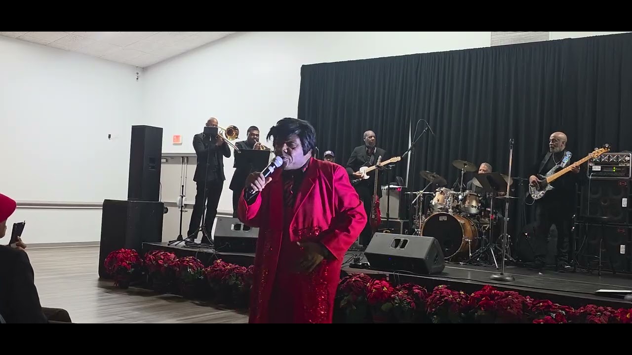 Gregory Cooper sings 