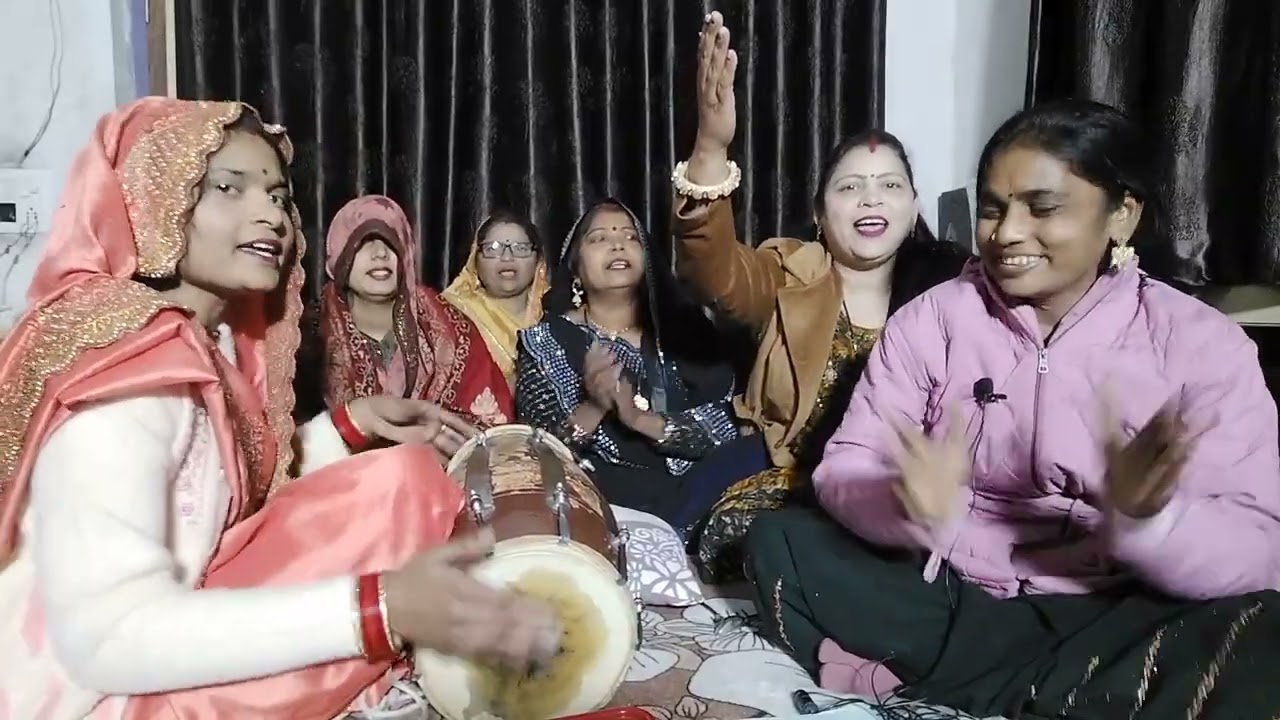  नई साल पे सुनाई #धमाकेदार♥️गजल❤️जिन्हें याद नहीं करते सपनों में क्यों आते है मौसी जी ने किया कमाल 
