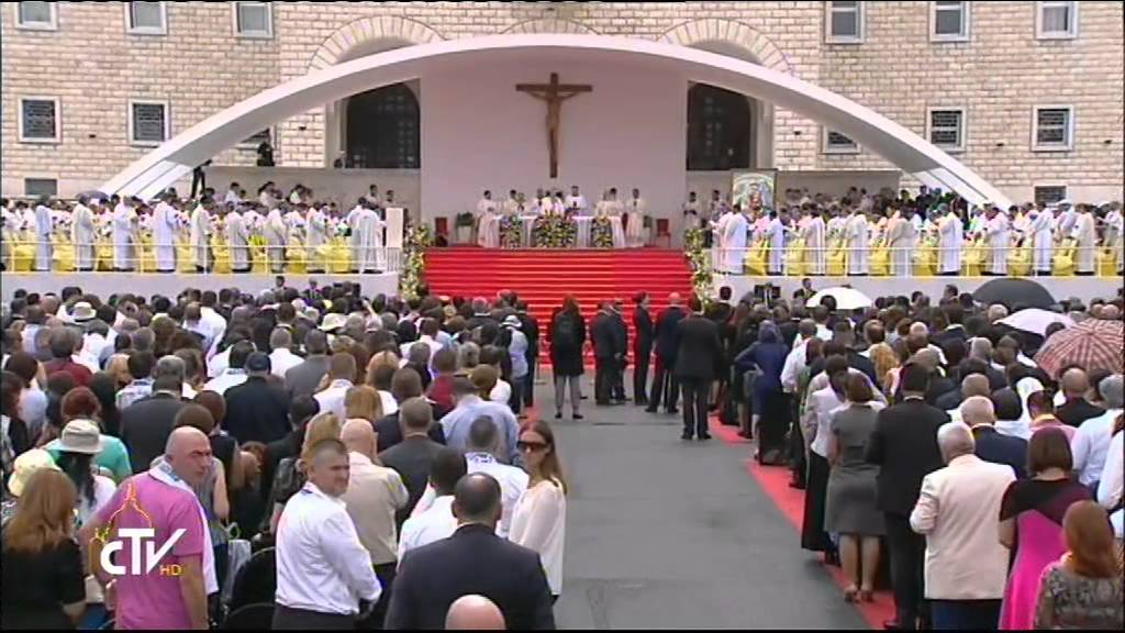 21/09/2014 Santa Misa en Tirana presidida por el Papa Francisco