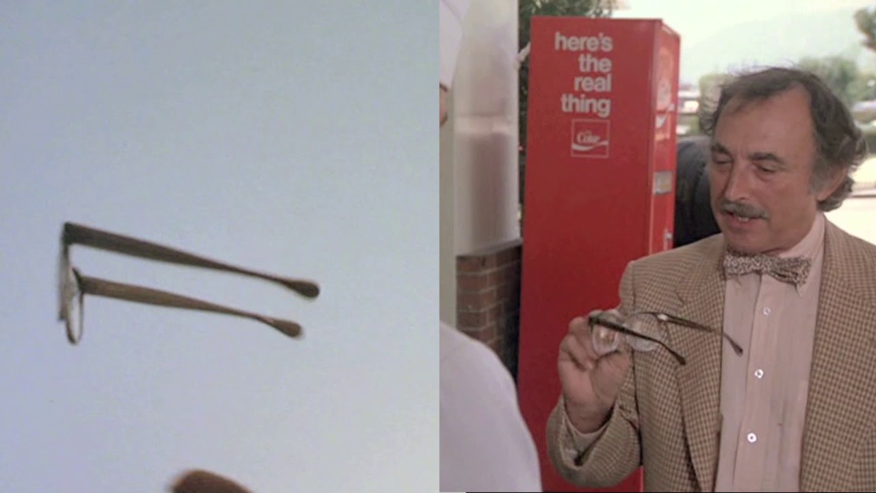 Movie mistakes: The Jerk (1979)