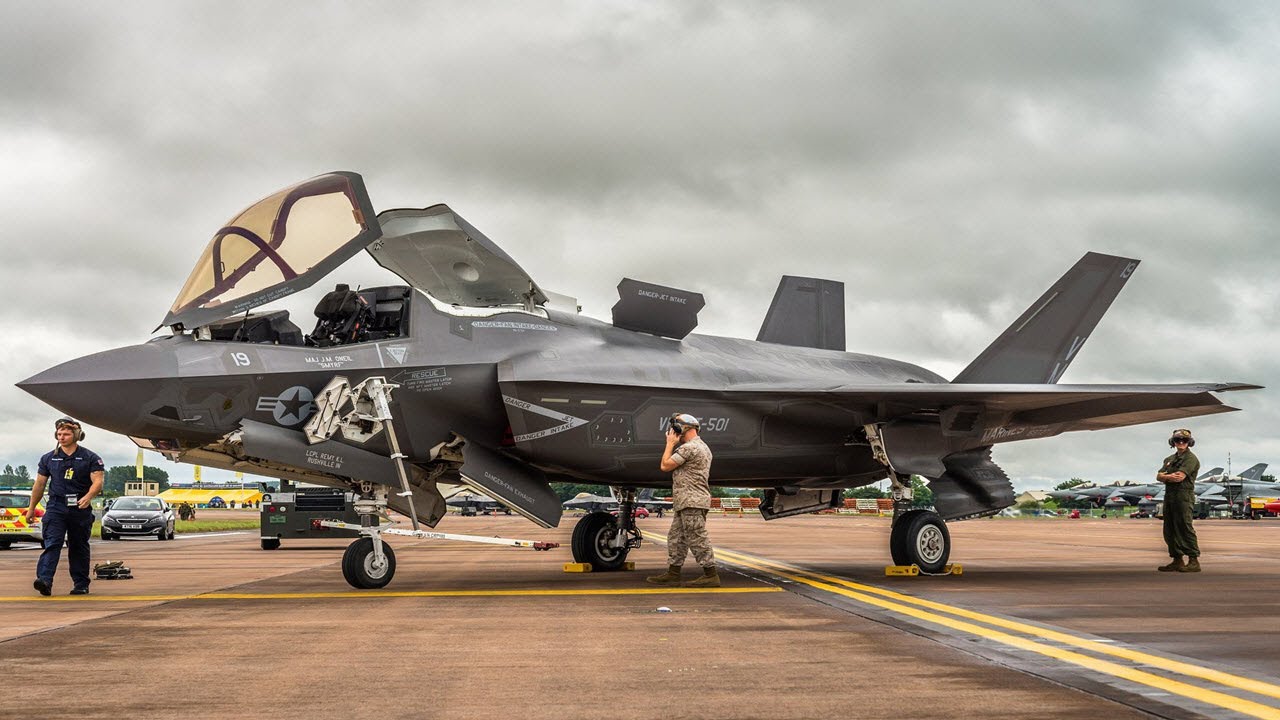Astral Knight F-35A B-Roll ITALY