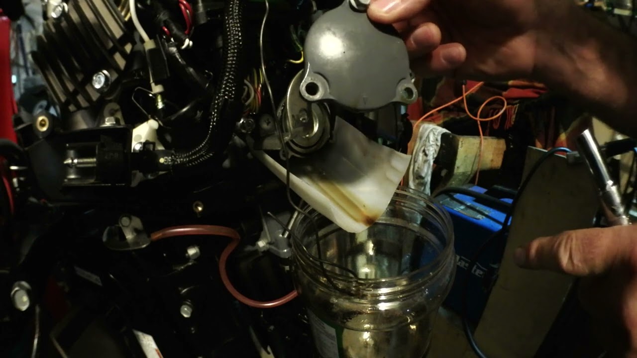 Suzuki Outboard Oil Change. DF20A / DF15A / DF9.9B